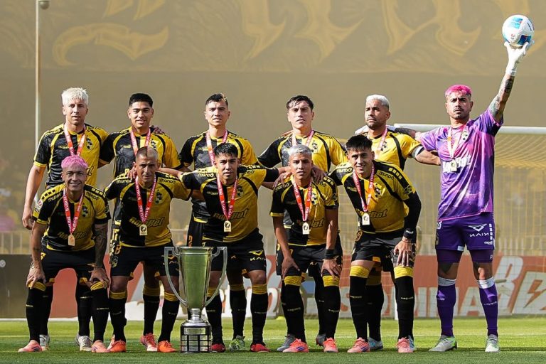 Los jugadores titulares de Coquimbo que venció a La Serena en el clásico