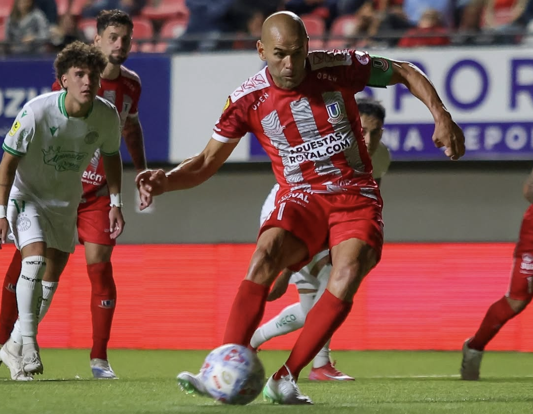 Sebastián Sáez anotó dos de los tres goles con los que La Calera volvió al triunfo y derrotó al Audax.