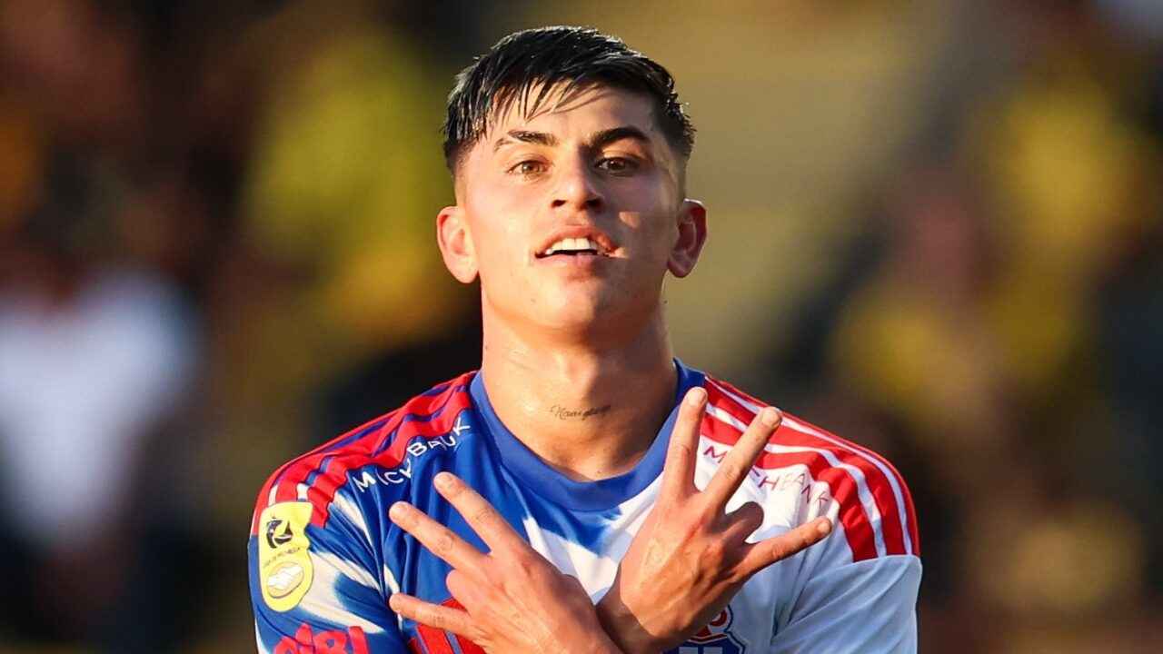 Maximiliano Guerrero fue el héroe, anotando el único gol con el que la "U" batió a Coquimbo en el puerto.