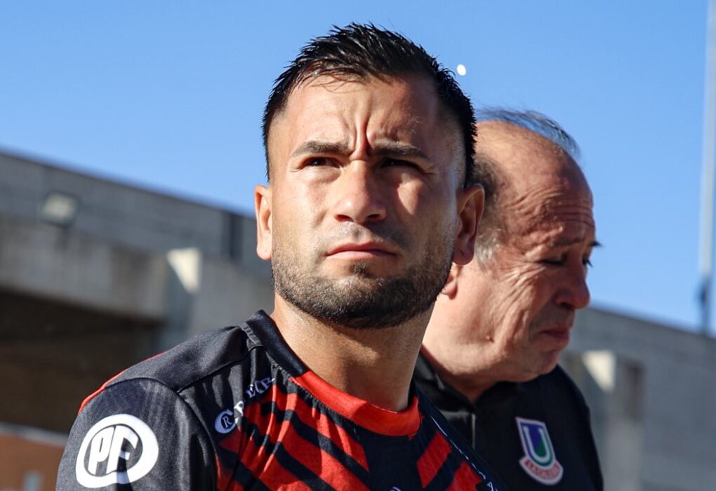 Jean Meneses hoy fue titular en el partido donde Limache goleó a La Calera y es líder.