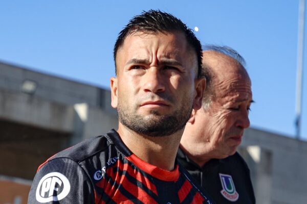 Jean Meneses hoy fue titular en el partido donde Limache goleó a La Calera y es líder.