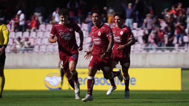 Jeisson Vargas anotó el único gol del partido con el que La Serena venció a Everton en La Portada.